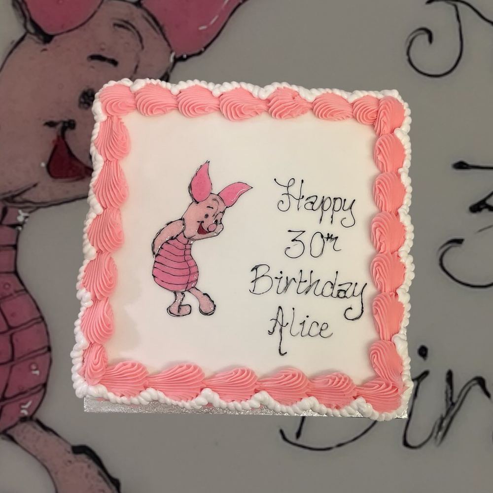 Piglet birthday cake